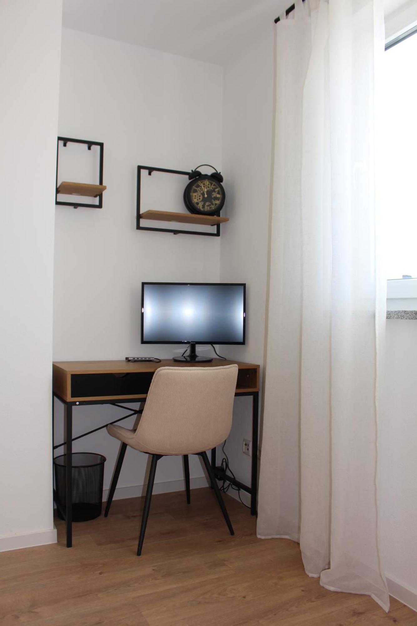 Apartment Mit Voll Ausgestatetter Kueche, Badewanne, Balkon, Parkplatz Vor Dem Haus, Ruhig Gelegen, Ada4 Kulmbach Kültér fotó