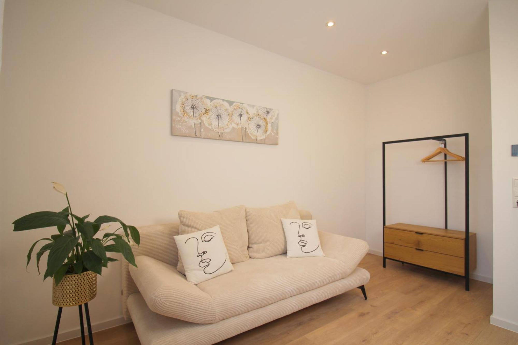 Apartment Mit Voll Ausgestatetter Kueche, Badewanne, Balkon, Parkplatz Vor Dem Haus, Ruhig Gelegen, Ada4 Kulmbach Kültér fotó