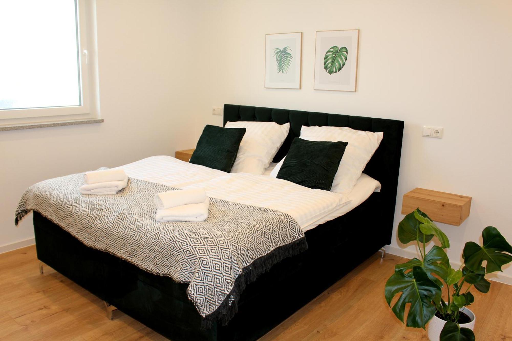 Apartment Mit Voll Ausgestatetter Kueche, Badewanne, Balkon, Parkplatz Vor Dem Haus, Ruhig Gelegen, Ada4 Kulmbach Kültér fotó