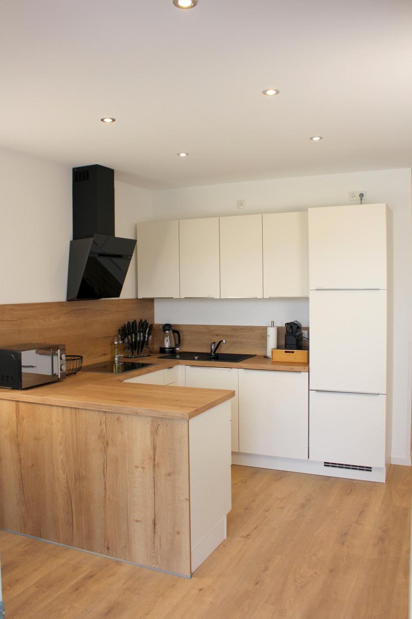 Apartment Mit Voll Ausgestatetter Kueche, Badewanne, Balkon, Parkplatz Vor Dem Haus, Ruhig Gelegen, Ada4 Kulmbach Kültér fotó