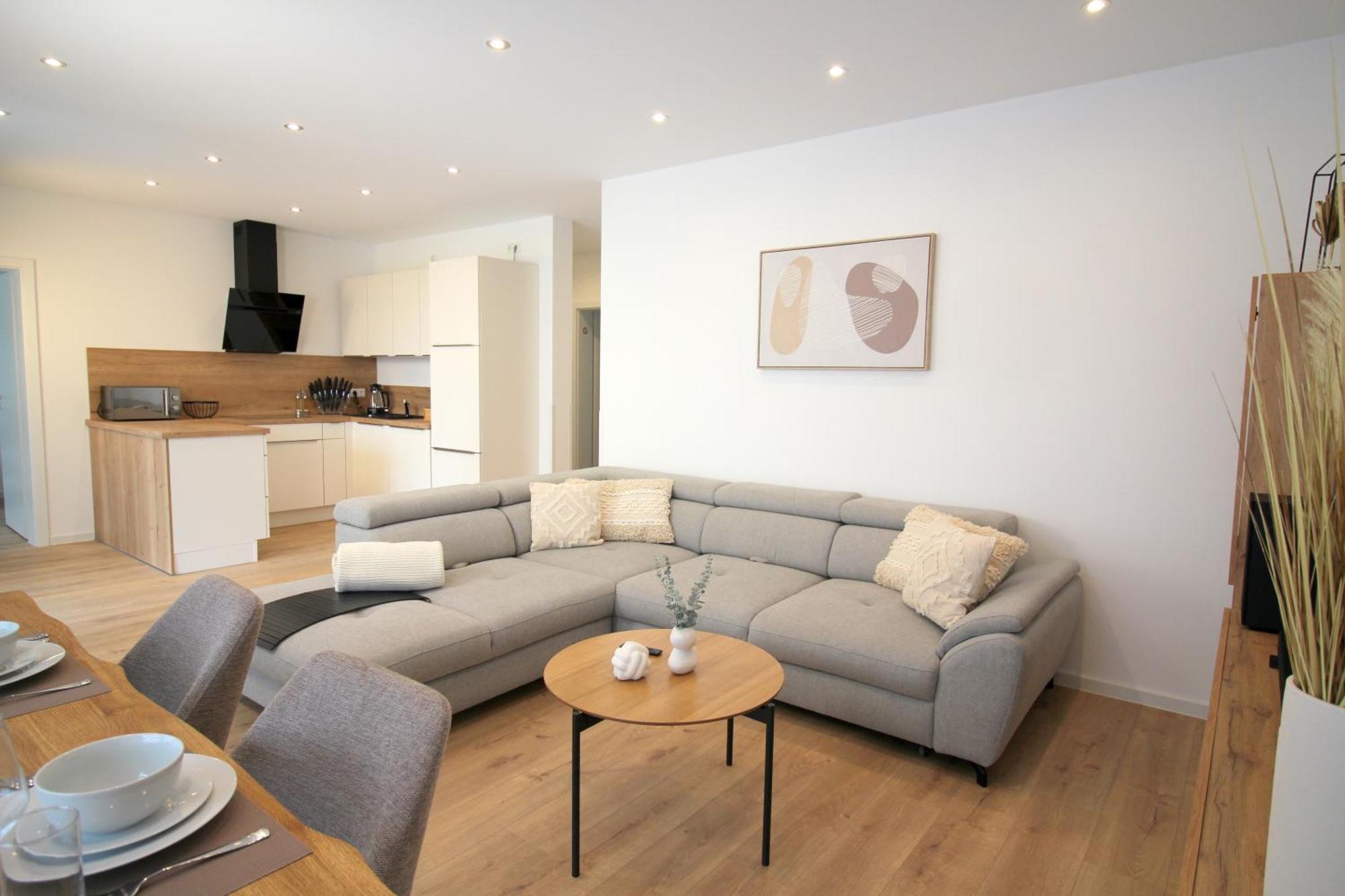 Apartment Mit Voll Ausgestatetter Kueche, Badewanne, Balkon, Parkplatz Vor Dem Haus, Ruhig Gelegen, Ada4 Kulmbach Kültér fotó