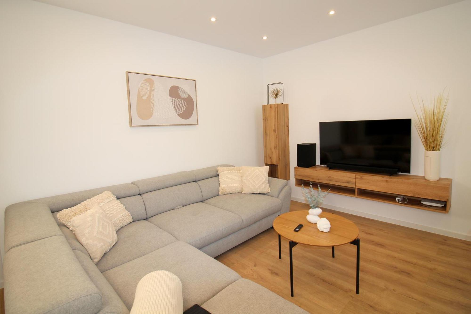 Apartment Mit Voll Ausgestatetter Kueche, Badewanne, Balkon, Parkplatz Vor Dem Haus, Ruhig Gelegen, Ada4 Kulmbach Kültér fotó