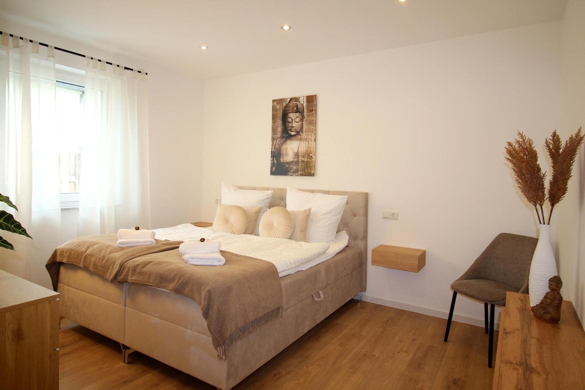 Apartment Mit Voll Ausgestatetter Kueche, Badewanne, Balkon, Parkplatz Vor Dem Haus, Ruhig Gelegen, Ada4 Kulmbach Kültér fotó