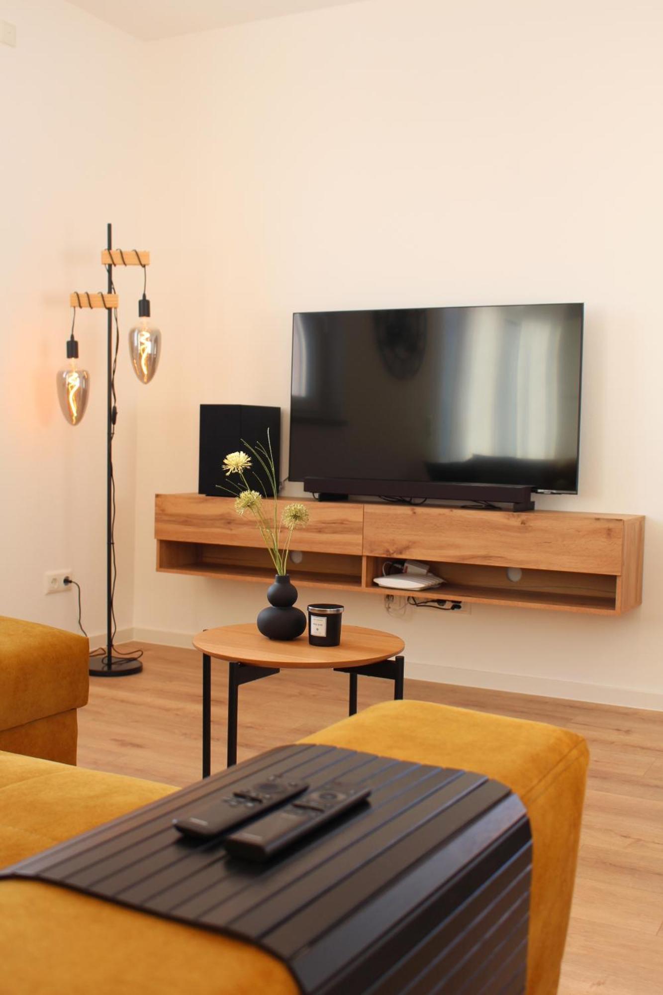 Apartment Mit Voll Ausgestatetter Kueche, Badewanne, Balkon, Parkplatz Vor Dem Haus, Ruhig Gelegen, Ada4 Kulmbach Kültér fotó