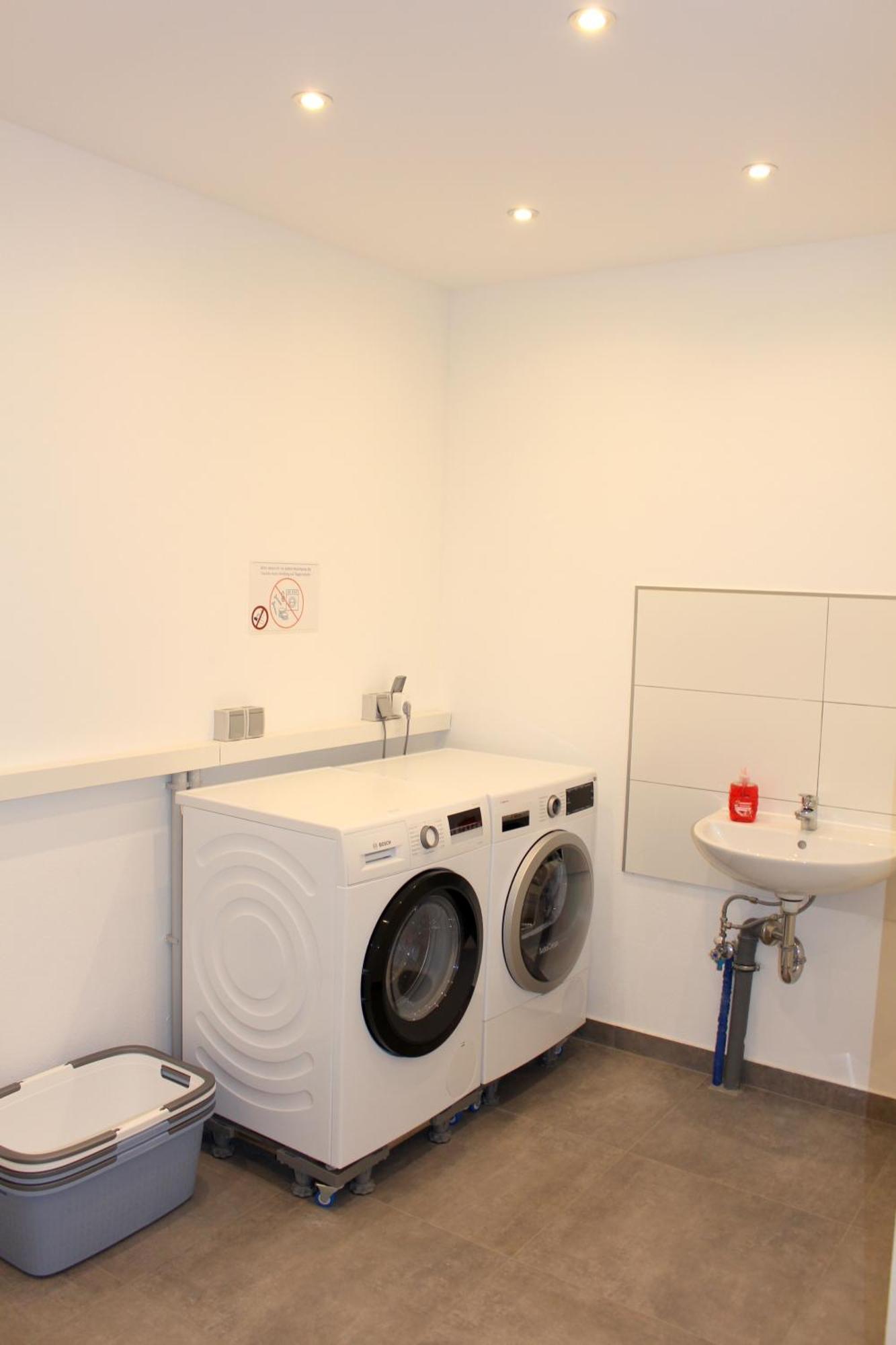 Apartment Mit Voll Ausgestatetter Kueche, Badewanne, Balkon, Parkplatz Vor Dem Haus, Ruhig Gelegen, Ada4 Kulmbach Kültér fotó