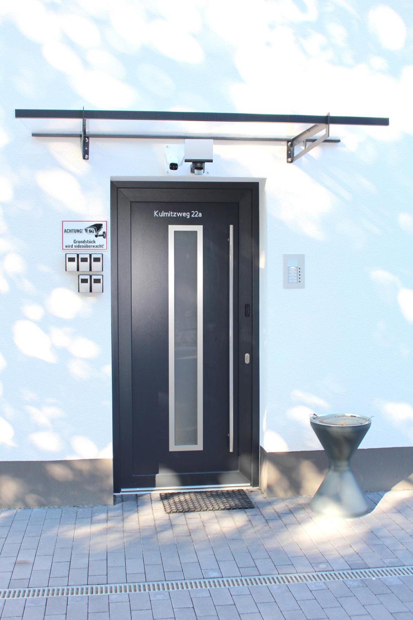 Apartment Mit Voll Ausgestatetter Kueche, Badewanne, Balkon, Parkplatz Vor Dem Haus, Ruhig Gelegen, Ada4 Kulmbach Kültér fotó