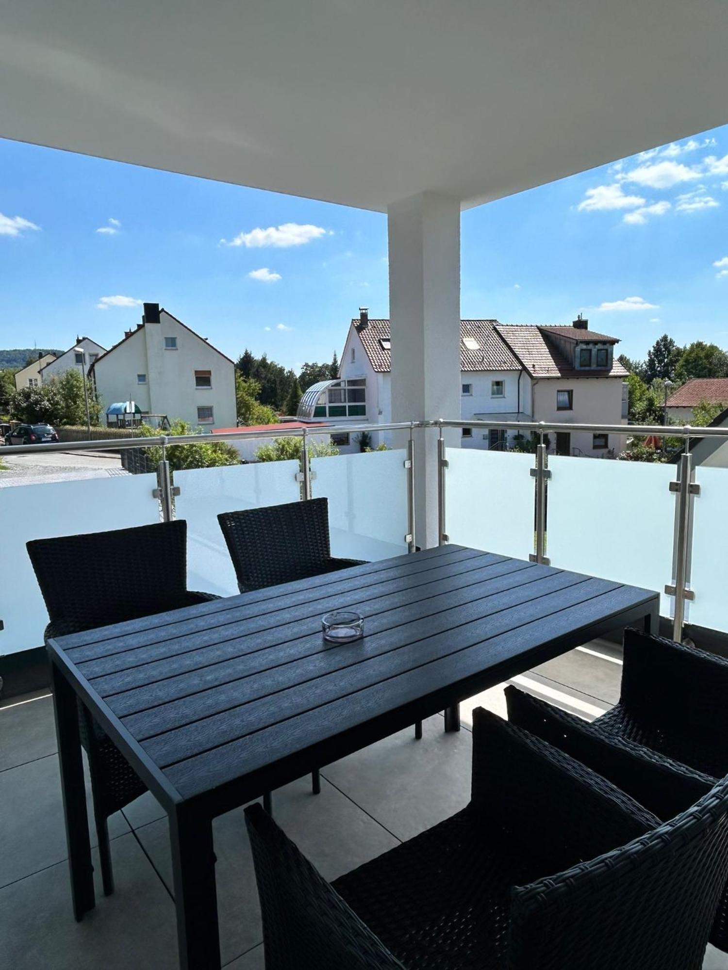 Apartment Mit Voll Ausgestatetter Kueche, Badewanne, Balkon, Parkplatz Vor Dem Haus, Ruhig Gelegen, Ada4 Kulmbach Kültér fotó